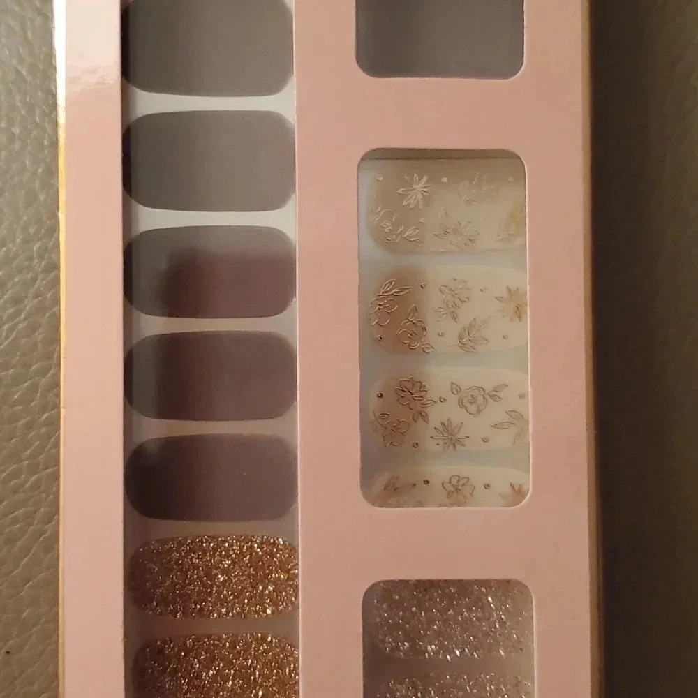 Dashing Diva Gloss Ultra Shine Gel Palette Lavender Dreams NWT - Picture 2 of 5